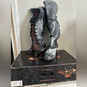 Free irl coal color size 10 worn once. Still have their bags and original box.